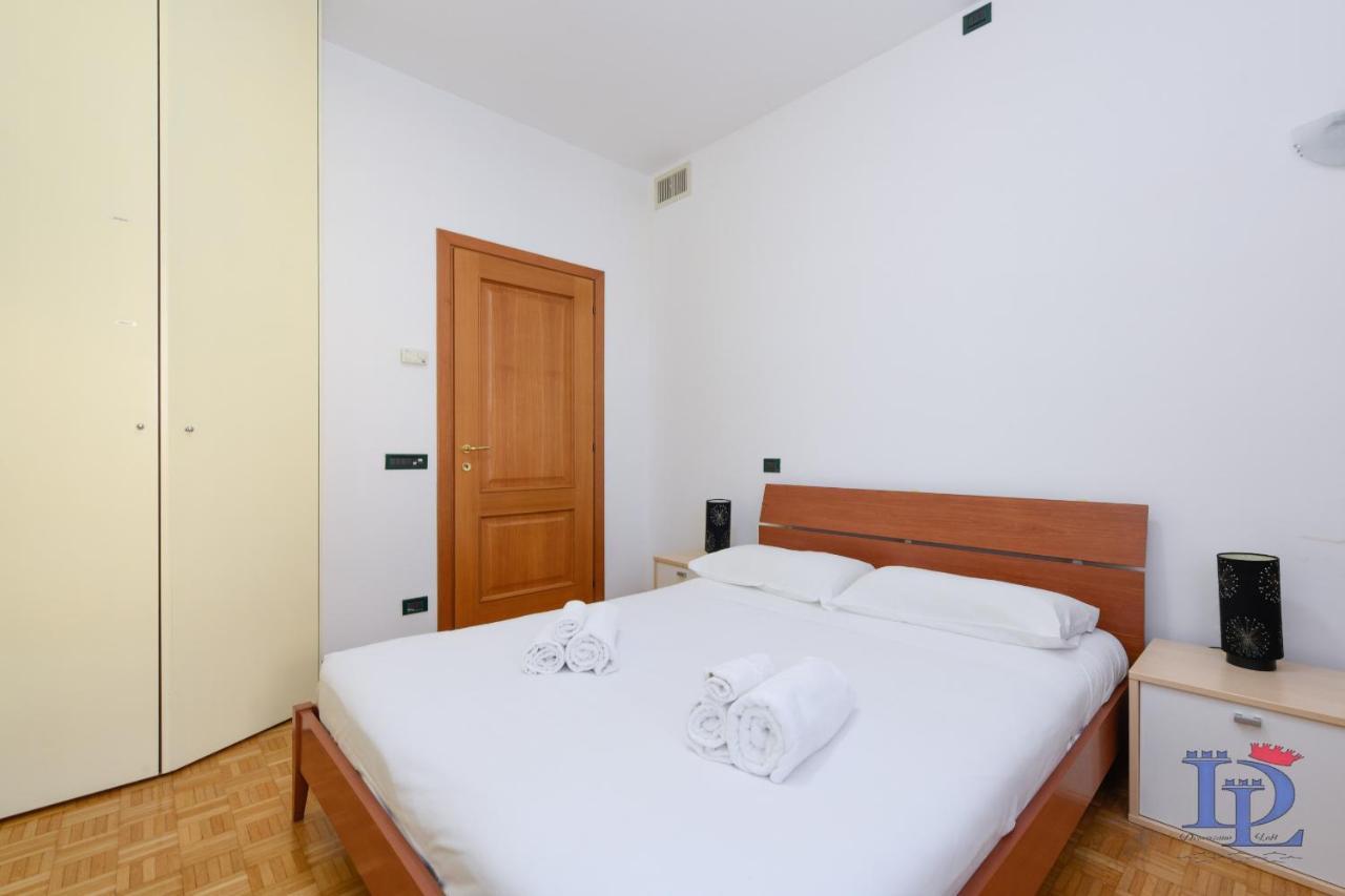 Desenzanoloft Official Partner Marriott Homes & Villas - Charming On The Lake Front Lake Desenzano del Garda Kültér fotó