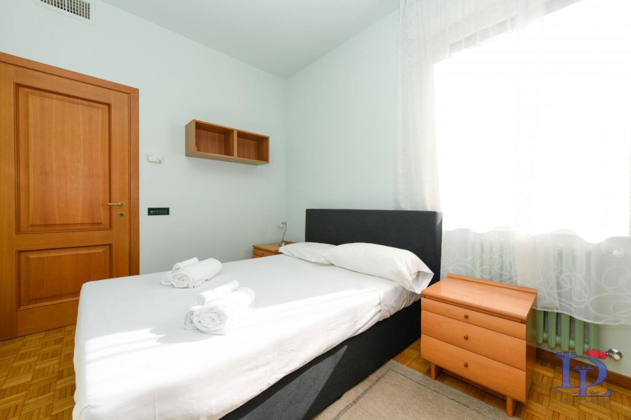 Desenzanoloft Official Partner Marriott Homes & Villas - Charming On The Lake Front Lake Desenzano del Garda Kültér fotó