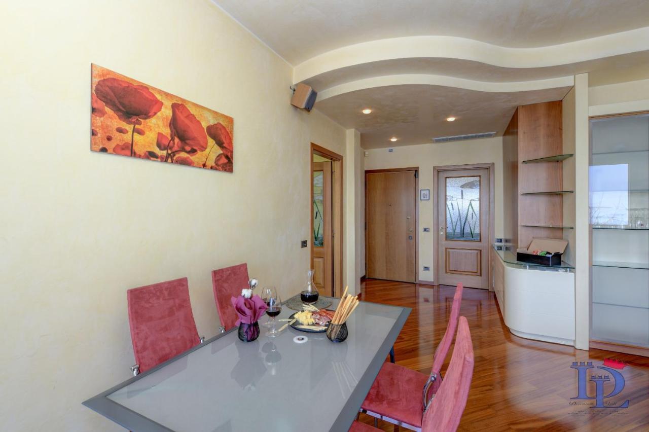 Desenzanoloft Official Partner Marriott Homes & Villas - Charming On The Lake Front Lake Desenzano del Garda Kültér fotó