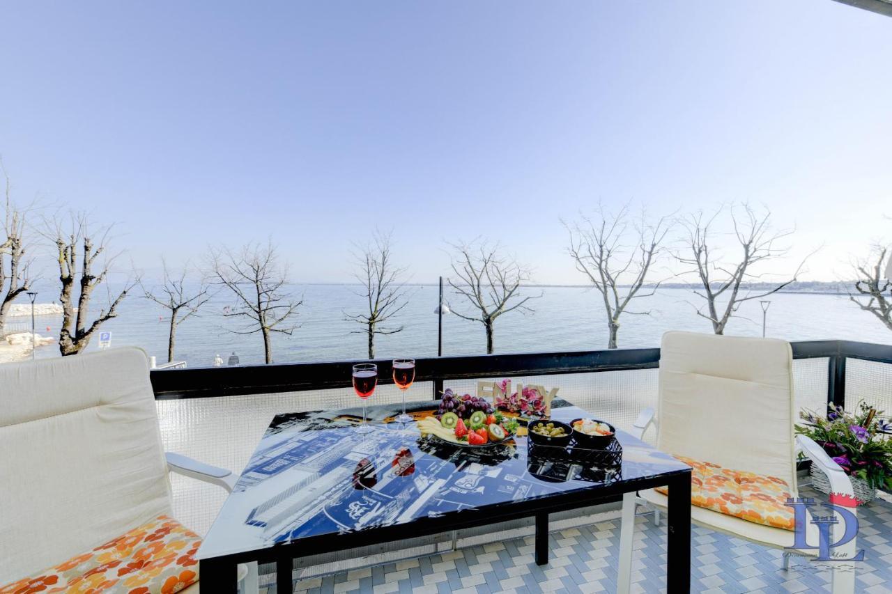 Desenzanoloft Official Partner Marriott Homes & Villas - Charming On The Lake Front Lake Desenzano del Garda Kültér fotó