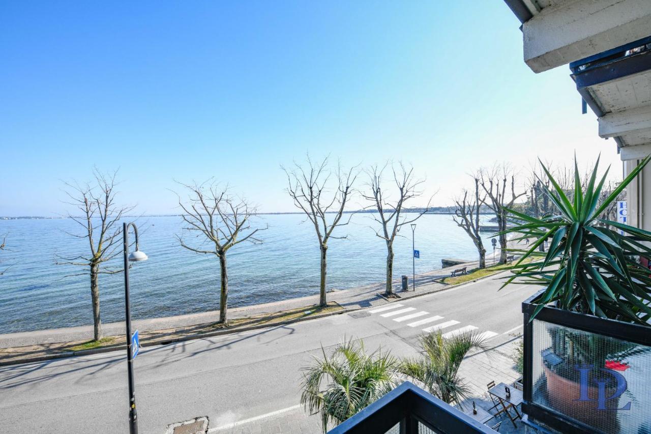 Desenzanoloft Official Partner Marriott Homes & Villas - Charming On The Lake Front Lake Desenzano del Garda Kültér fotó